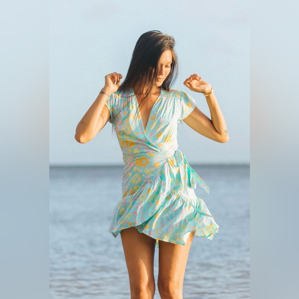 XIX Palms Capri Wrap Party‎ Dress Ruffle Light Blue Hawaii Preppy Resort Beach